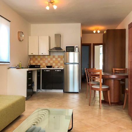 Barbat na Rabu Mr. Hall Apartments מראה חיצוני תמונה