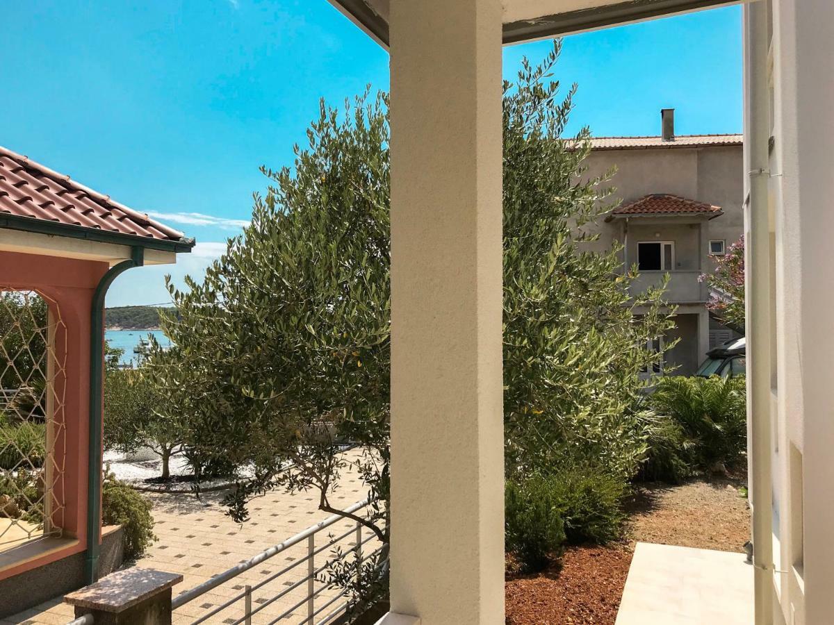 Barbat na Rabu Mr. Hall Apartments מראה חיצוני תמונה